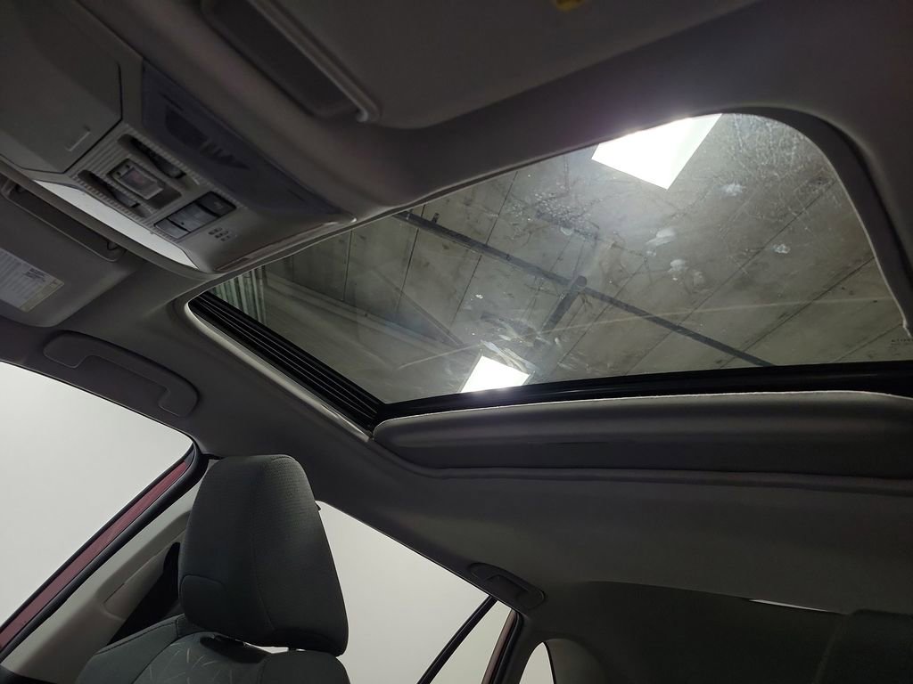 Used 2020 Toyota RAV4 XLE w/ Convenience Package image 14