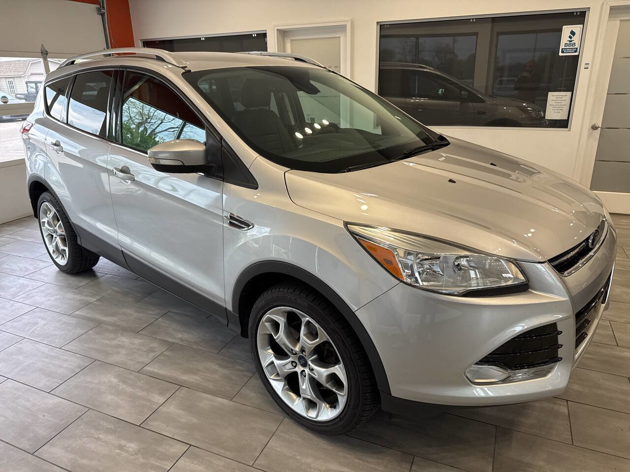 Used 2016 Ford Escape Titanium image 9
