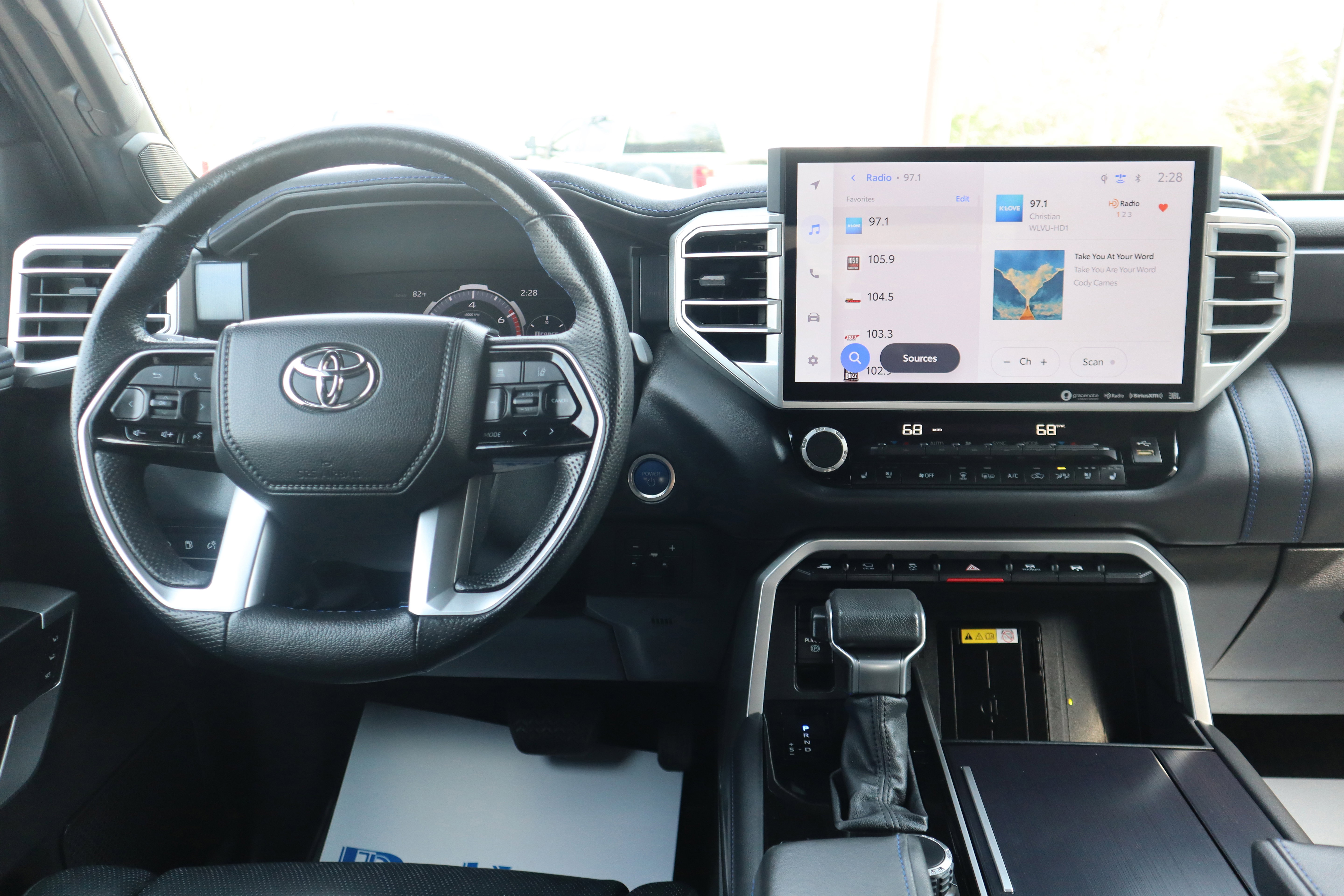 Used 2023 Toyota Tundra Platinum w/ Advanced Package image 14