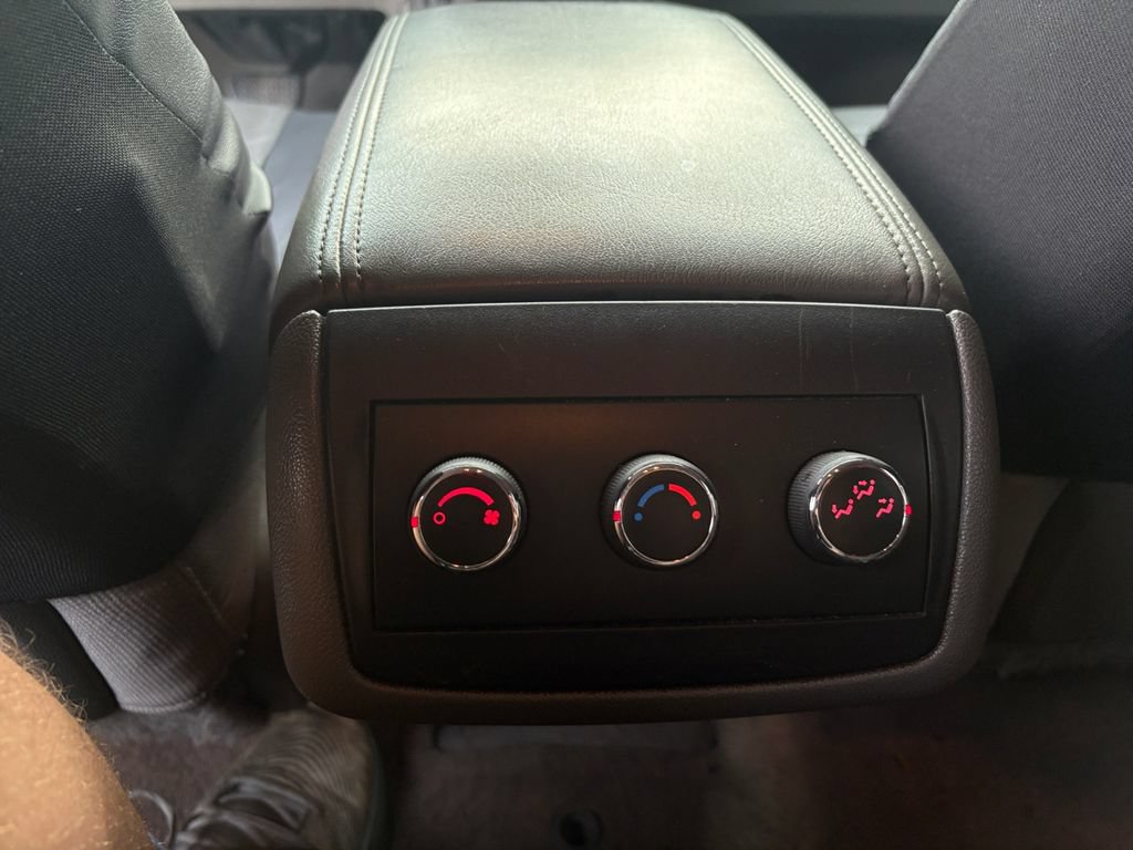 Used 2015 GMC Acadia SLE AWD/4WD image 28