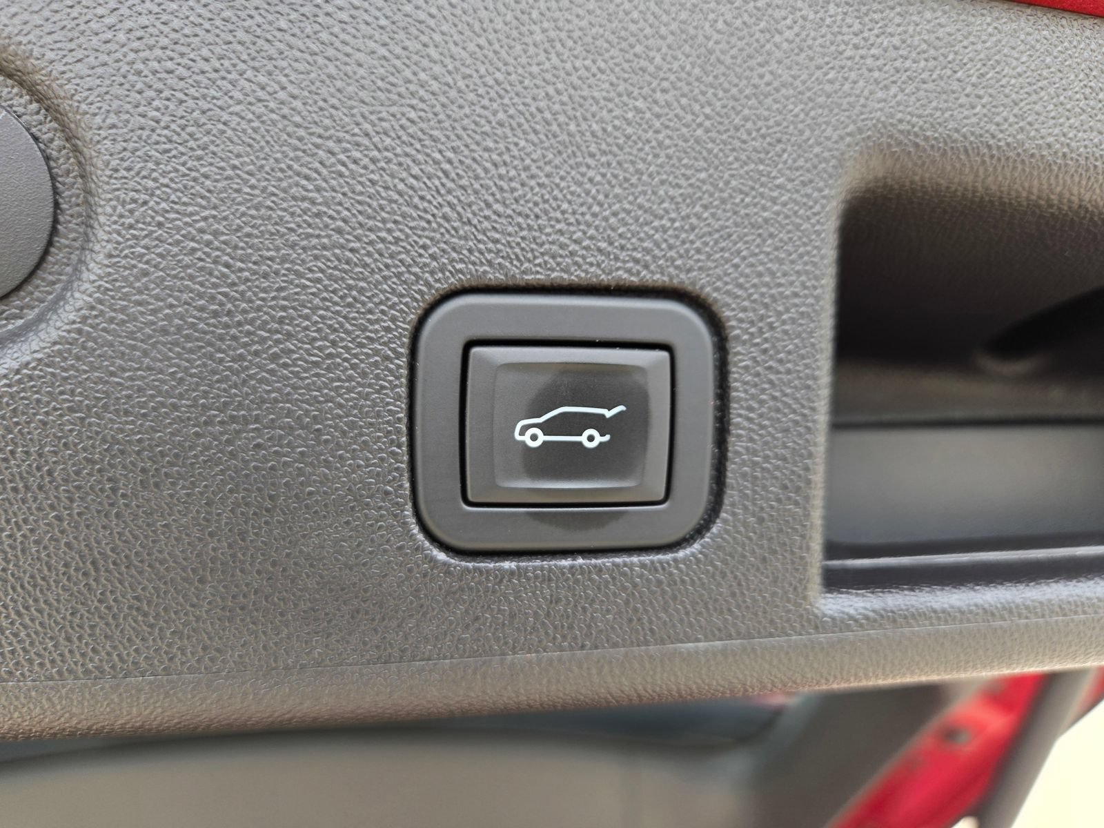 Used 2024 Chevrolet Equinox LT w/ LPO, Floor Liner Package FWD image 28
