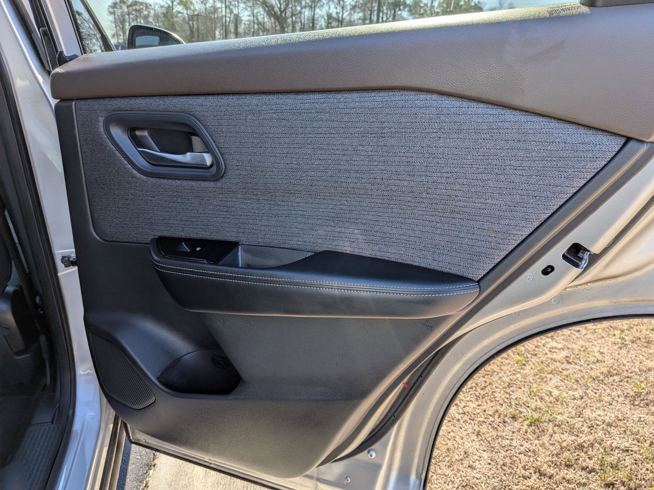 Used 2022 Nissan Rogue SV image 20