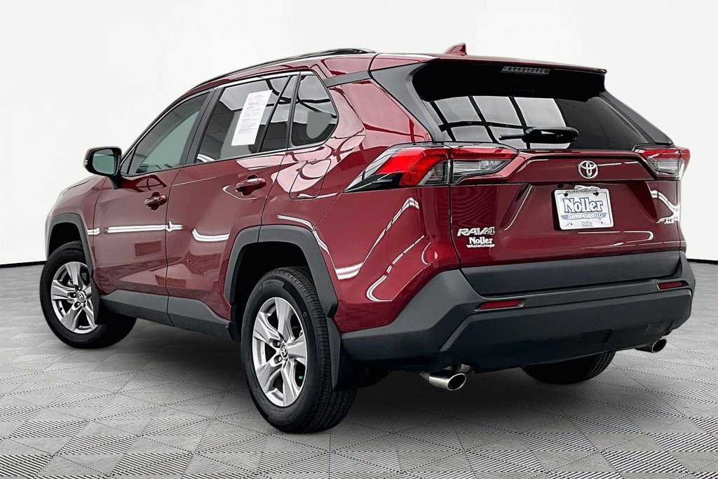 Used 2025 Toyota RAV4 XLE w/ Convenience Package FWD image 13