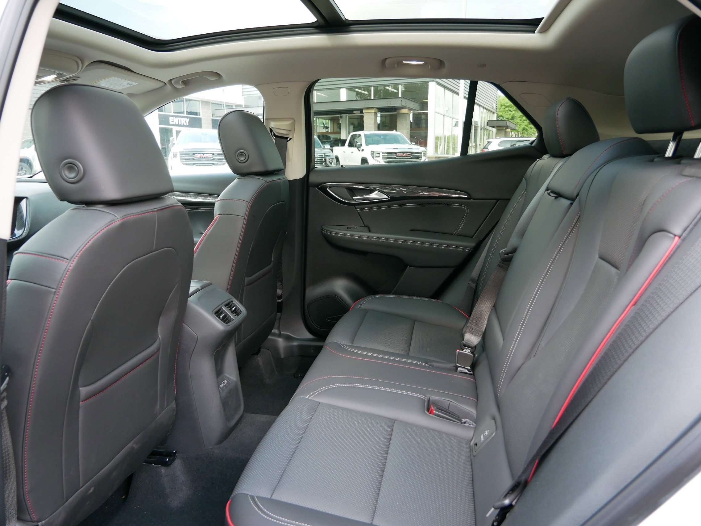 New 2023 Buick Envision Essence w/ Sport Touring Package image 4