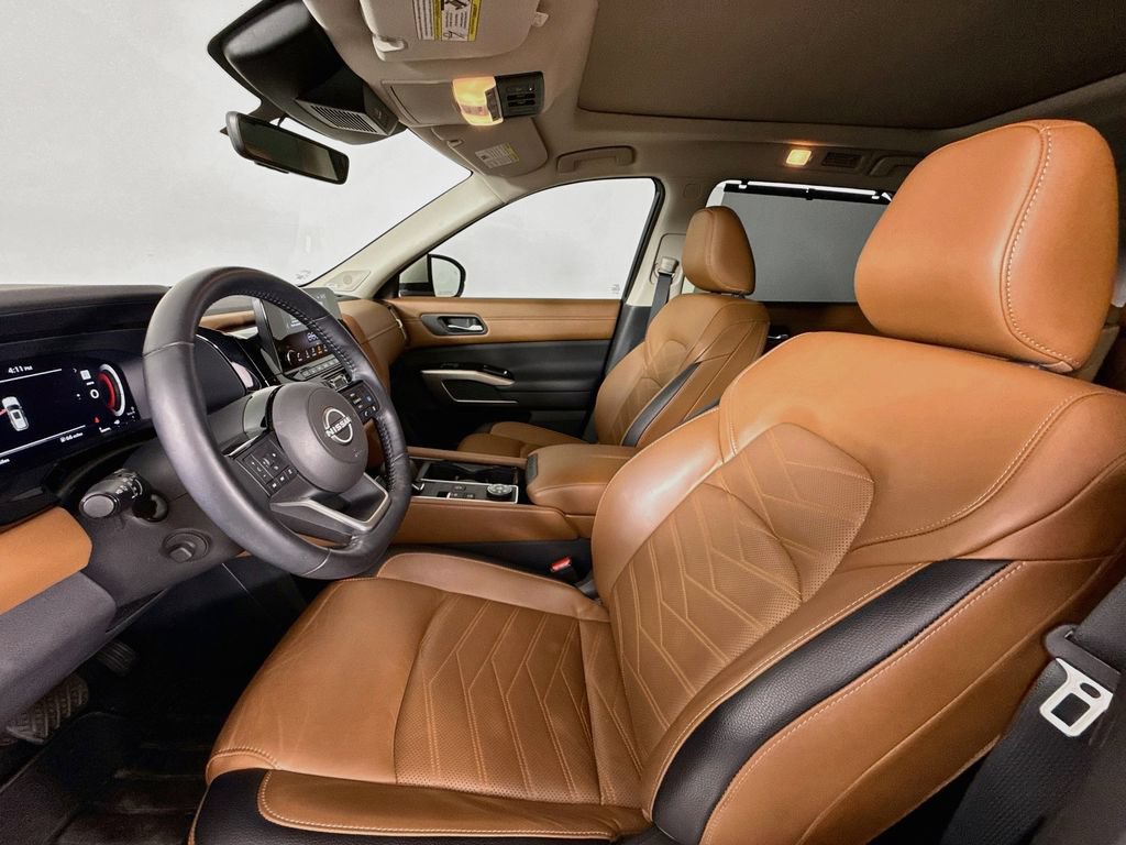 Used 2023 Nissan Pathfinder Platinum AWD/4WD image 24