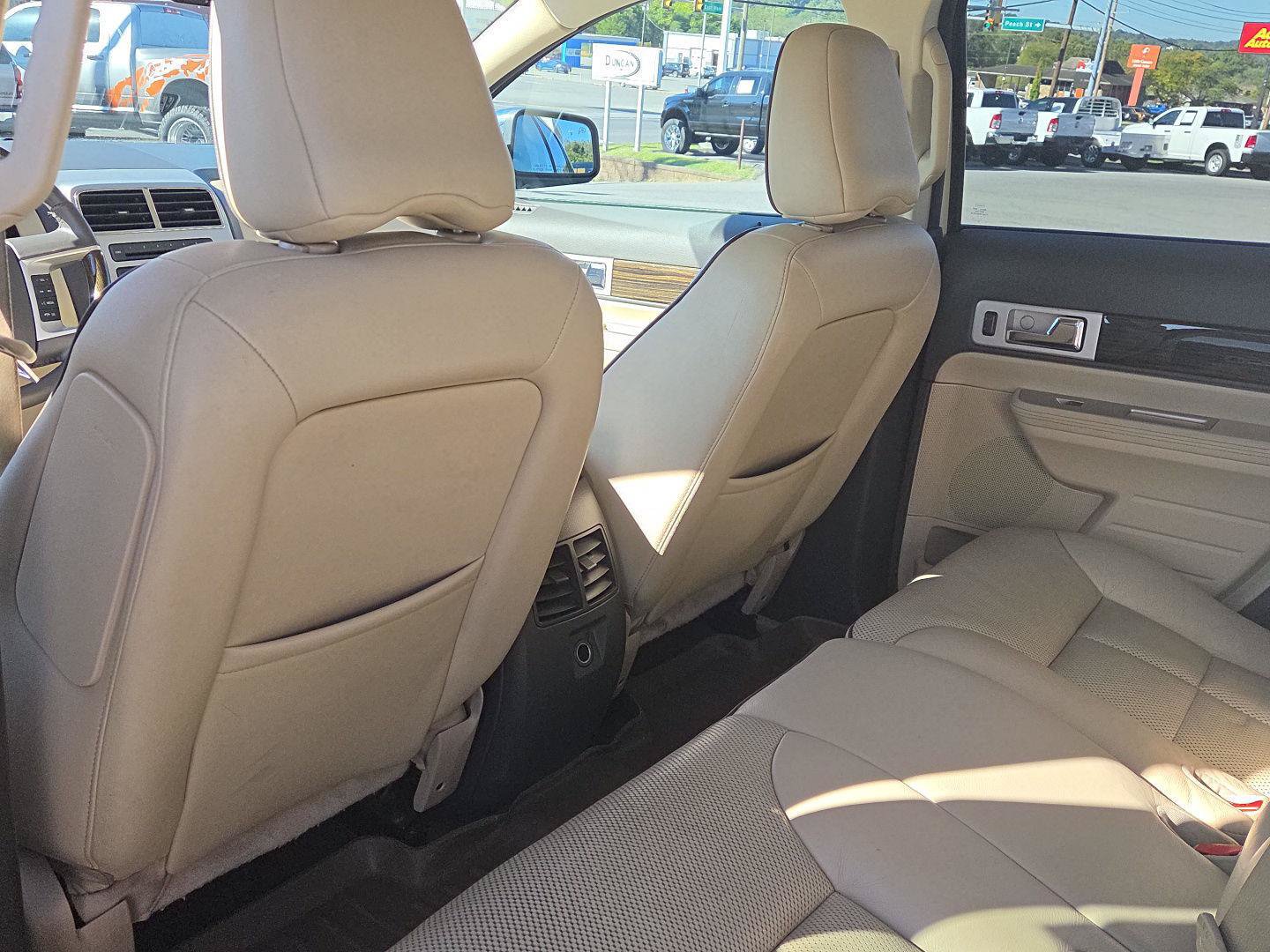 Used 2008 Lincoln MKX AWD image 13