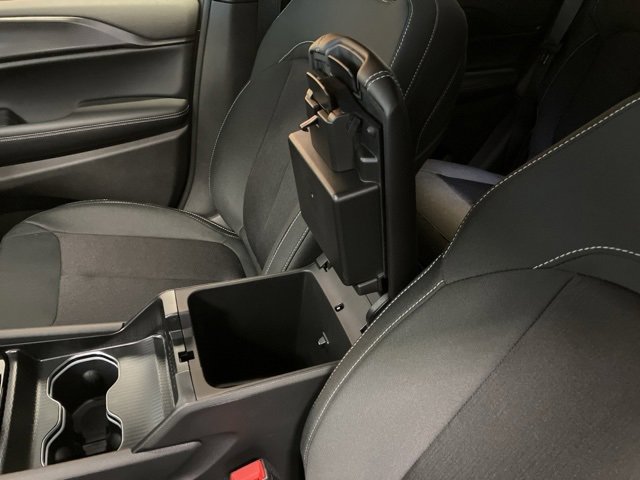 Used 2025 Jeep Grand Cherokee Laredo X w/ Luxury Tech Group I image 21