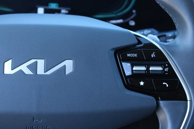 Used 2024 Kia Niro EX FWD image 20