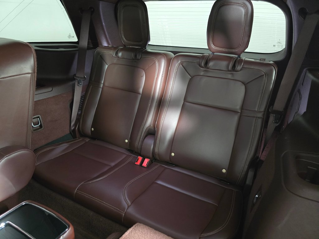 Certified 2021 Lincoln Aviator Black Label w/ Dynamic Handling Package AWD/4WD image 18