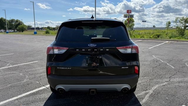 Used 2021 Ford Escape Titanium image 5