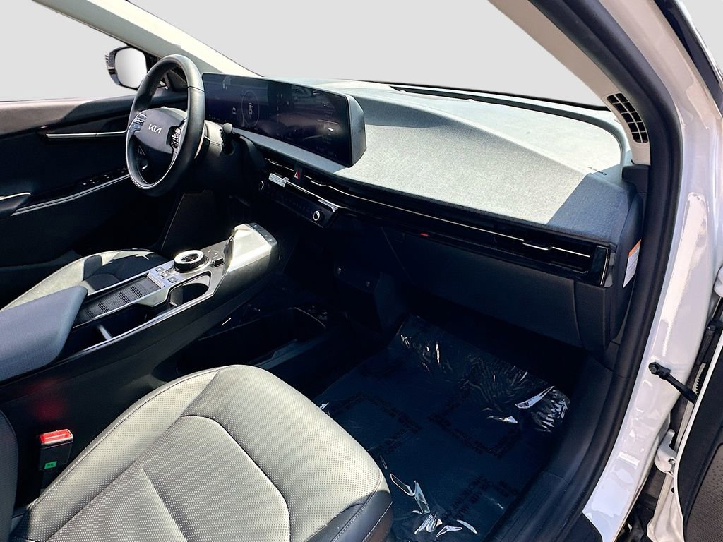Certified 2023 Kia EV6 Wind w/ Wind Technology Package image 29
