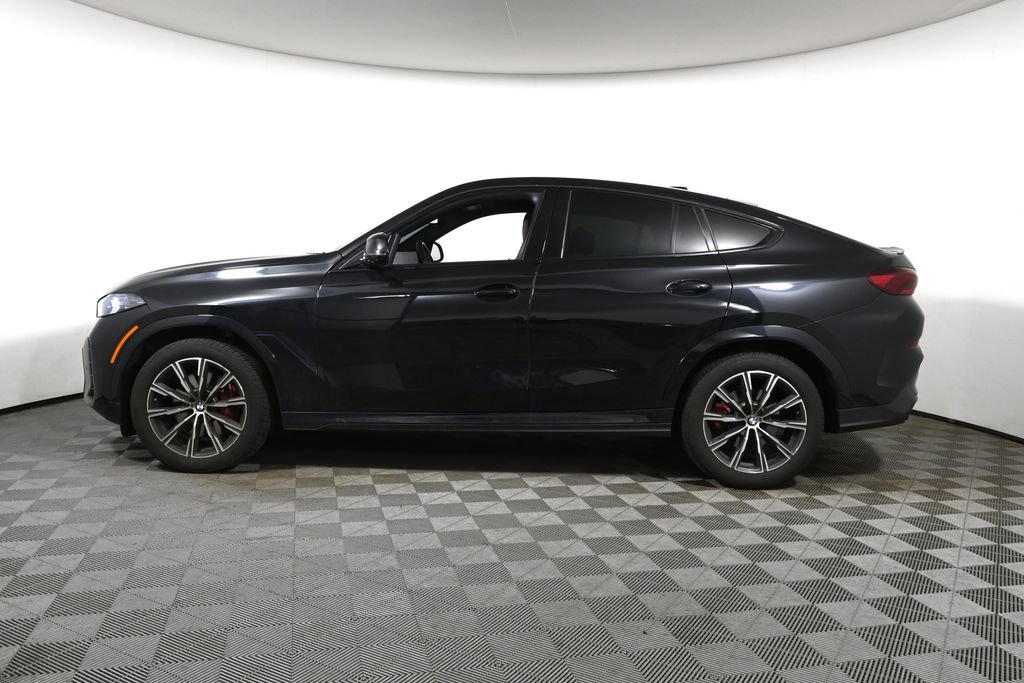 Certified 2024 BMW X6 xDrive40i w/ Premium Package AWD/4WD image 2