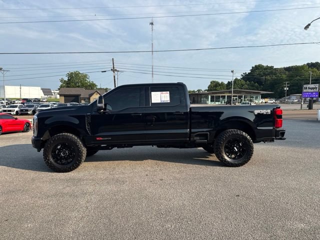 Used 2025 Ford F350 Lariat w/ Lariat Ultimate Package AWD/4WD image 1