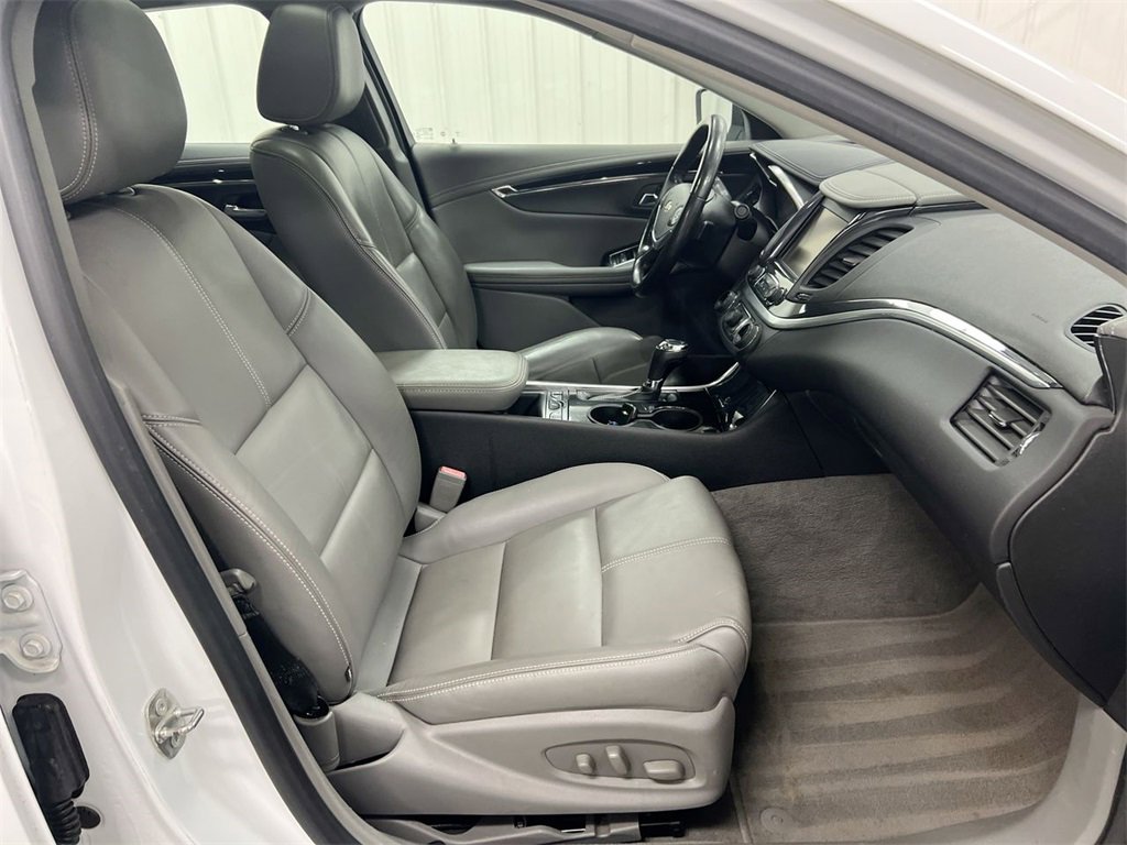 Used 2019 Chevrolet Impala LT image 22