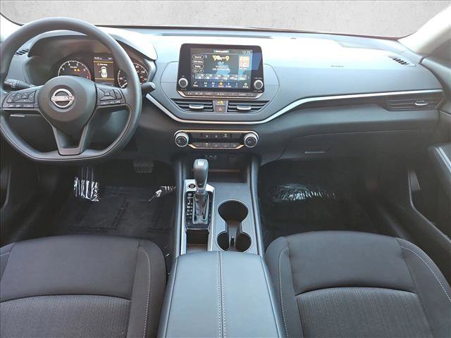 Used 2025 Nissan Altima 2.5 S image 18