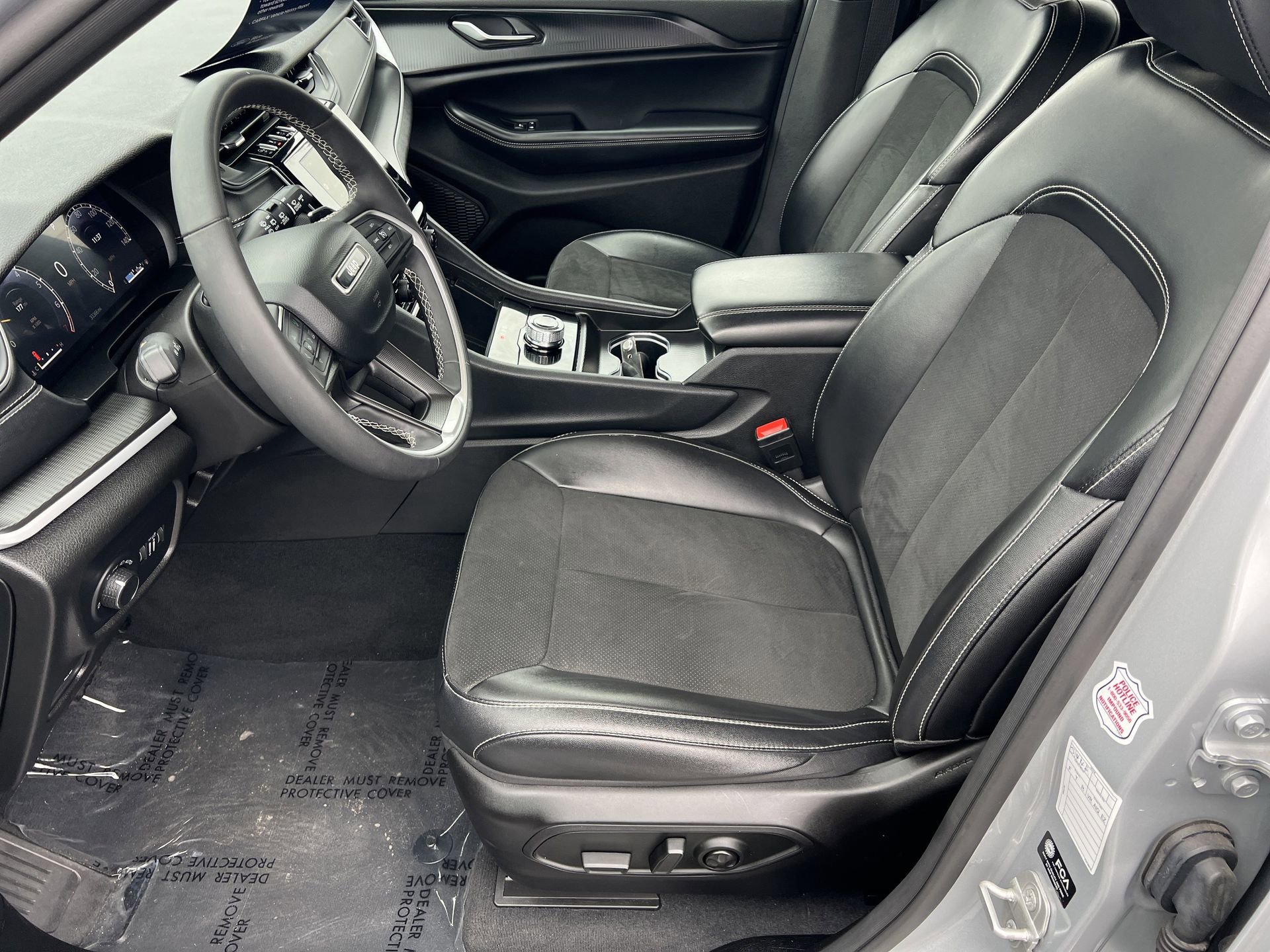 Used 2024 Jeep Grand Cherokee Altitude image 20