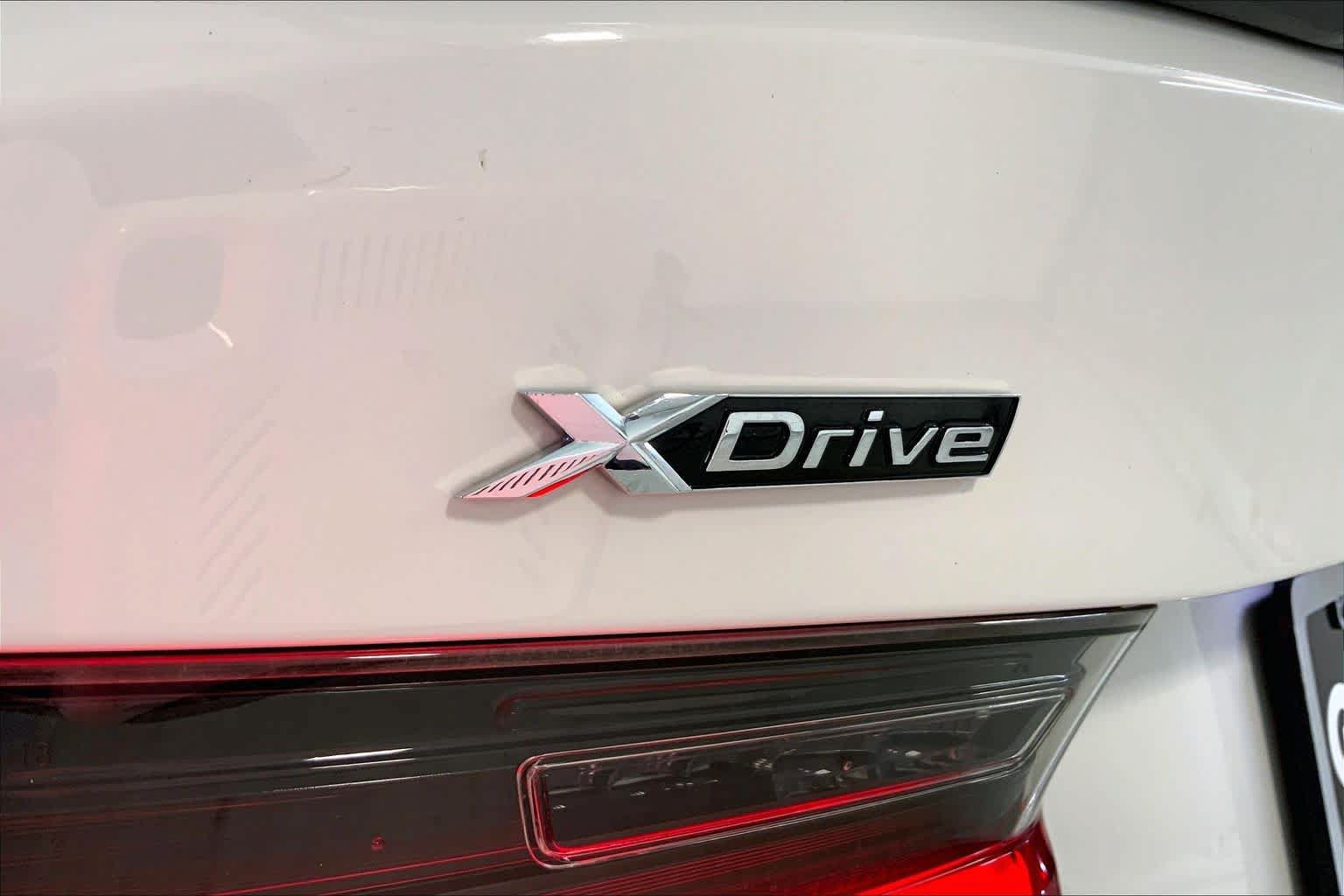Used 2021 BMW 330i xDrive Sedan w/ Convenience Package AWD/4WD image 9