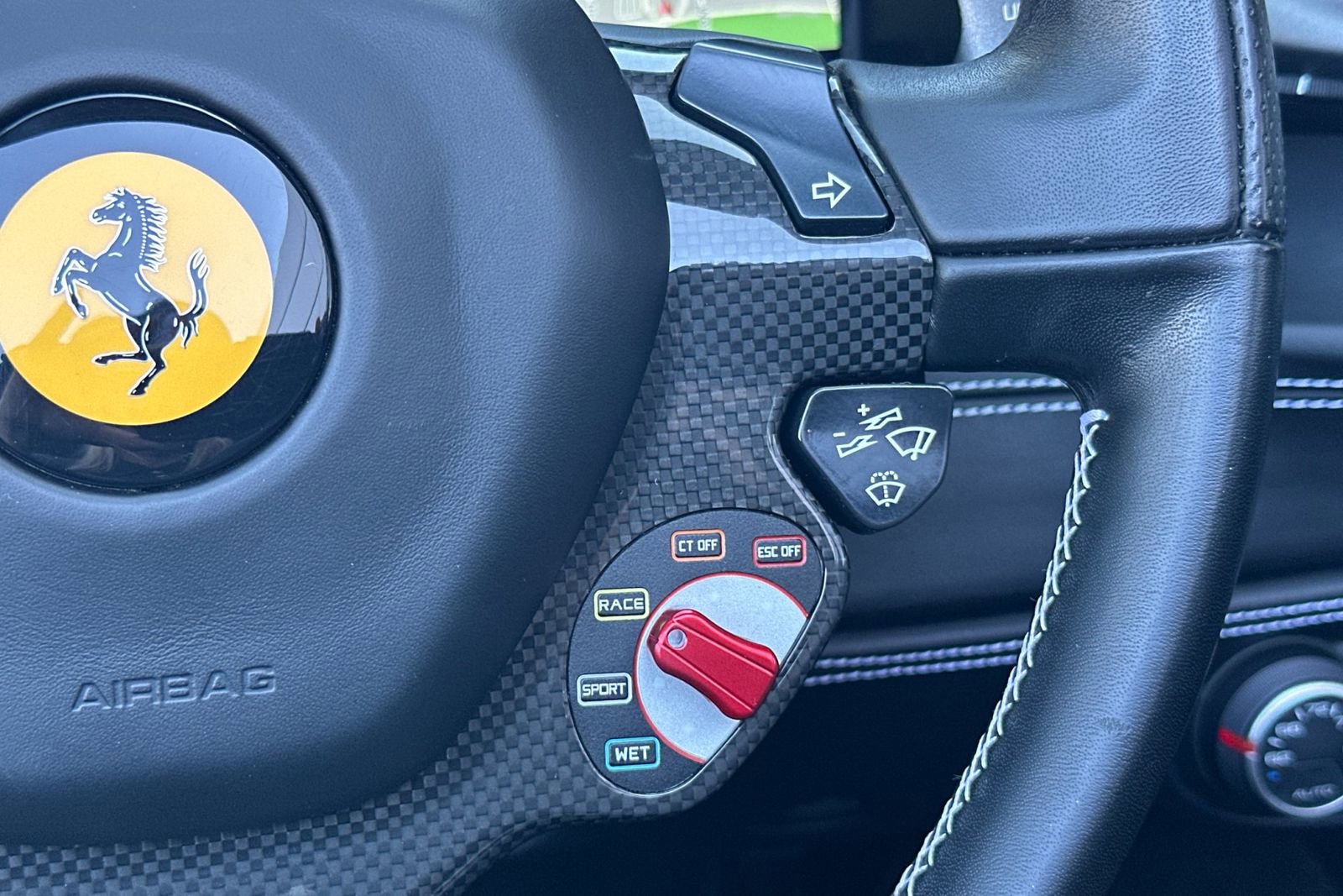 Used 2019 Ferrari 488 Spider RWD image 31