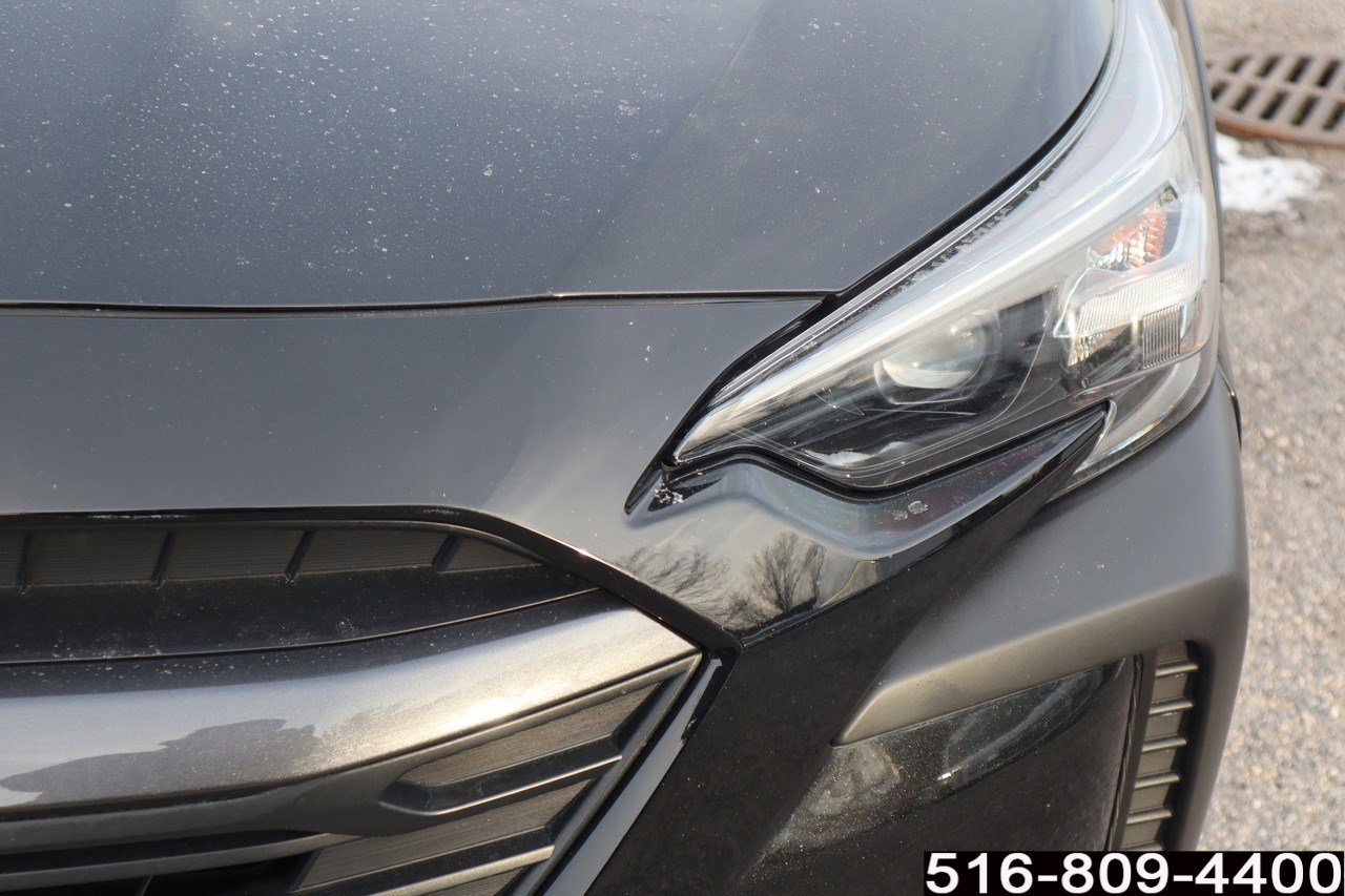 Used 2023 Subaru Outback Premium image 12