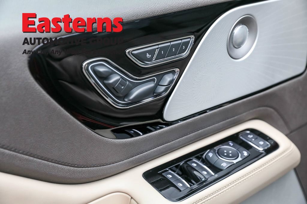 Used 2020 Lincoln Aviator Reserve w/ Equipment Group 202A image 14