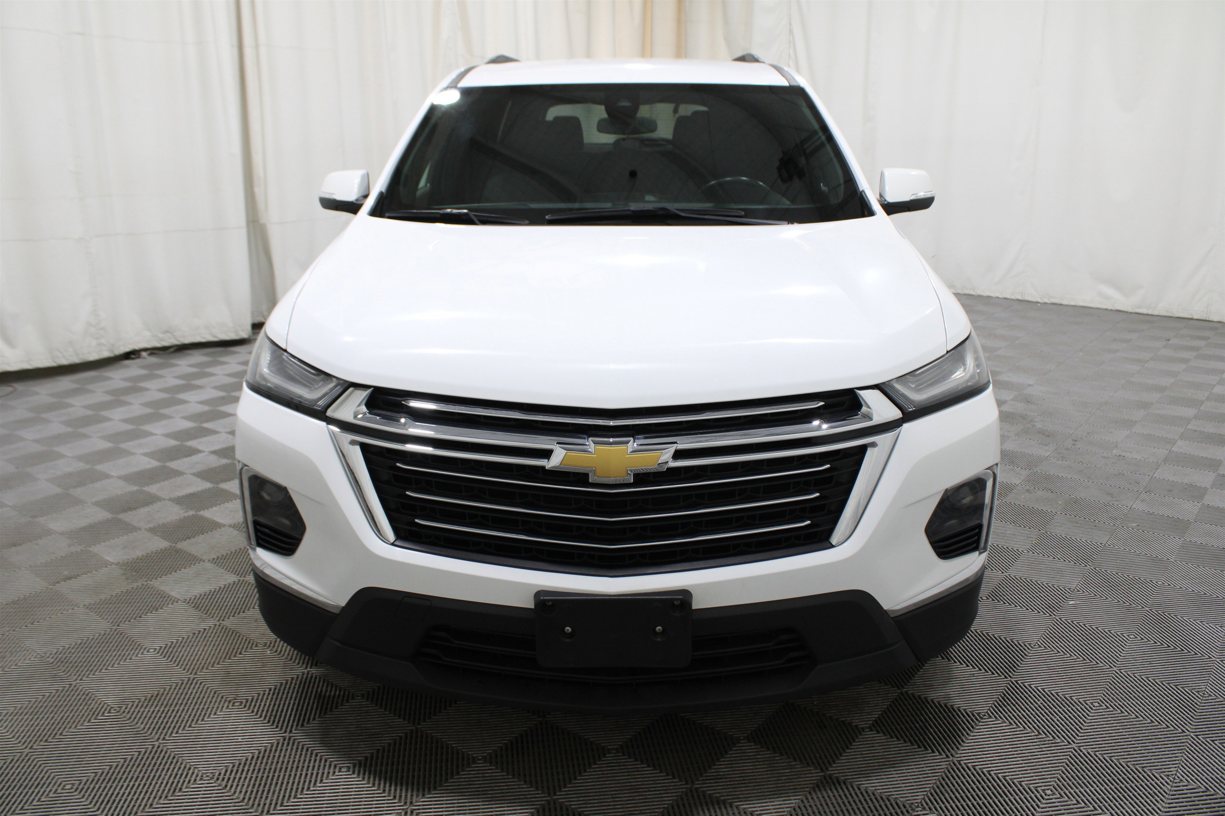 Used 2023 Chevrolet Traverse LT image 36