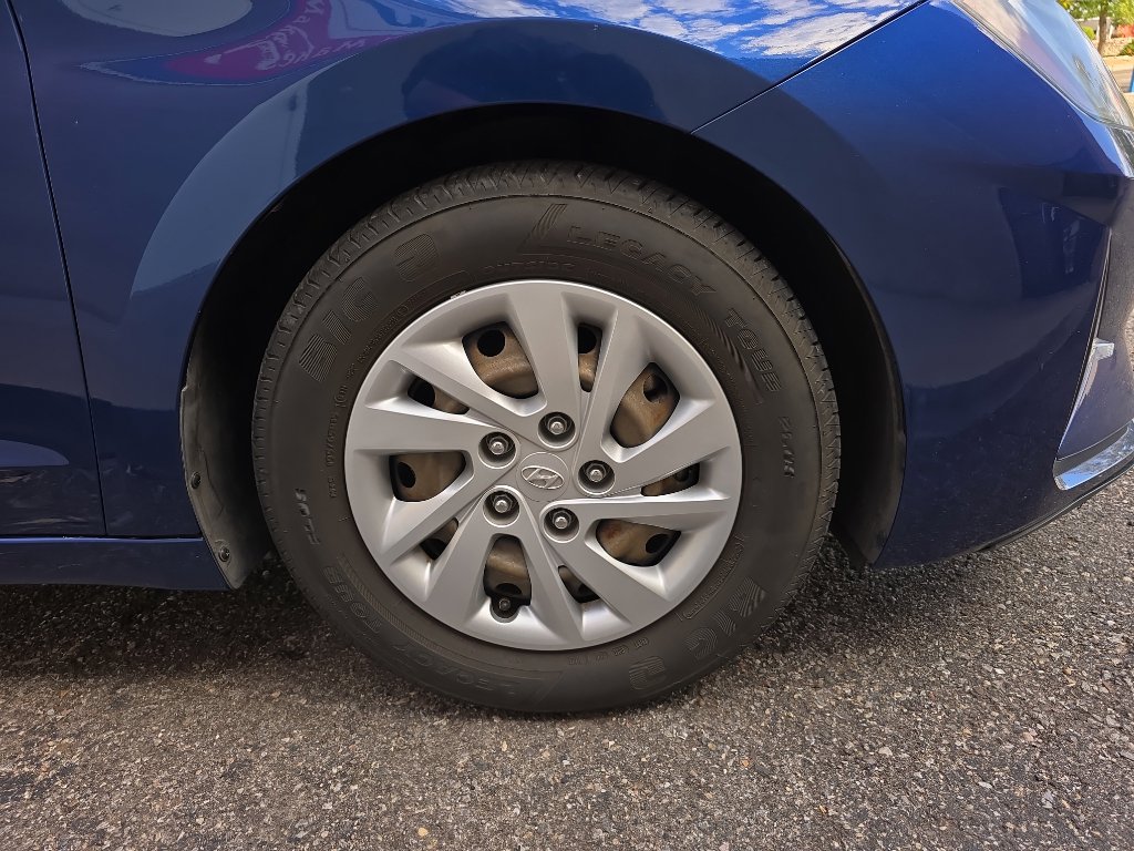 Used 2019 Hyundai Elantra SE image 11