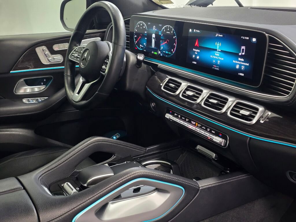 Used 2020 Mercedes-Benz GLS 450 4MATIC image 30