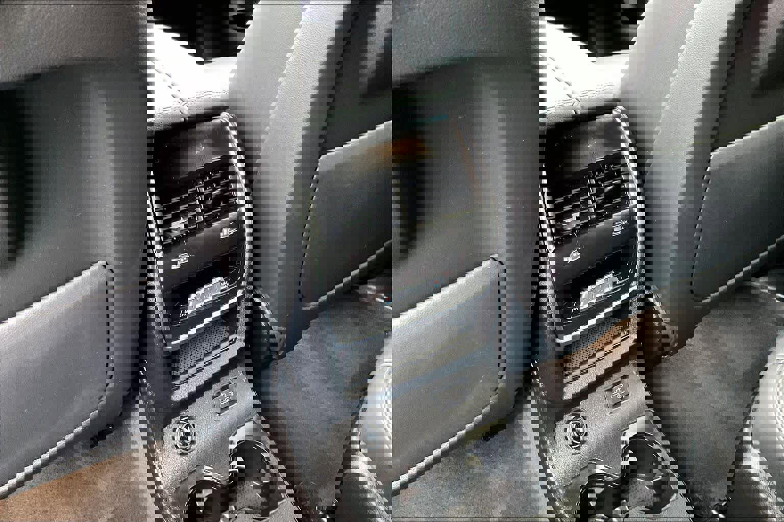 Used 2022 BMW X7 xDrive40i w/ M Sport Package image 36