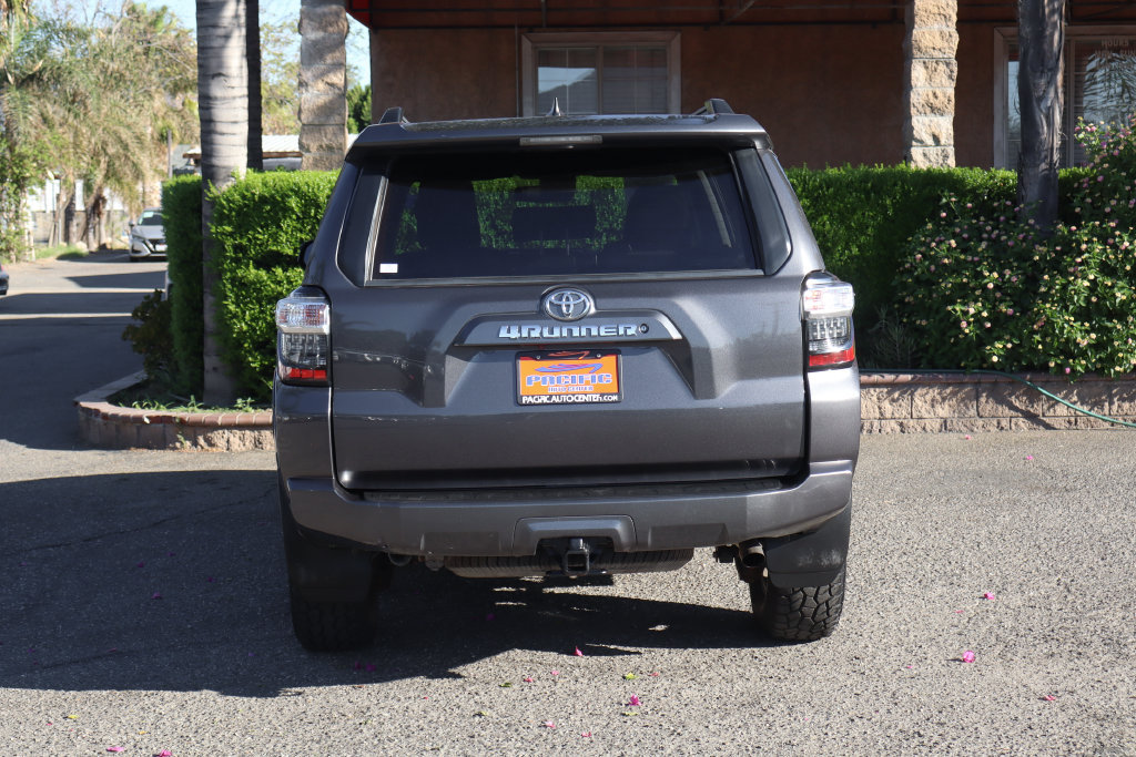 Used 2021 Toyota 4Runner SR5 AWD/4WD image 7