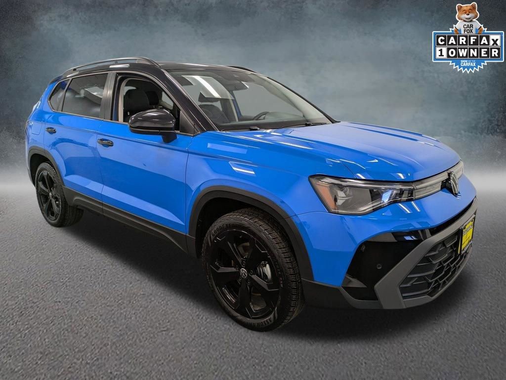 Used 2025 Volkswagen Taos SE image 3