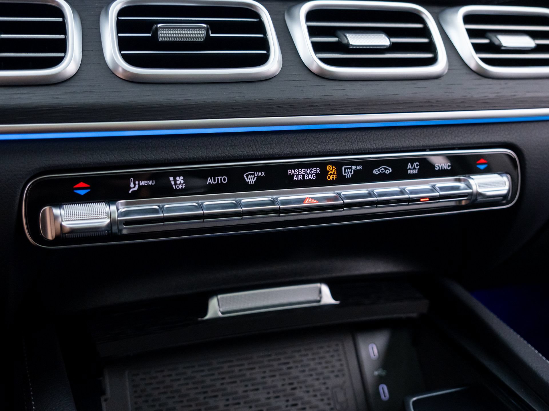 New 2026 Mercedes-Benz GLS 450 4MATIC image 28