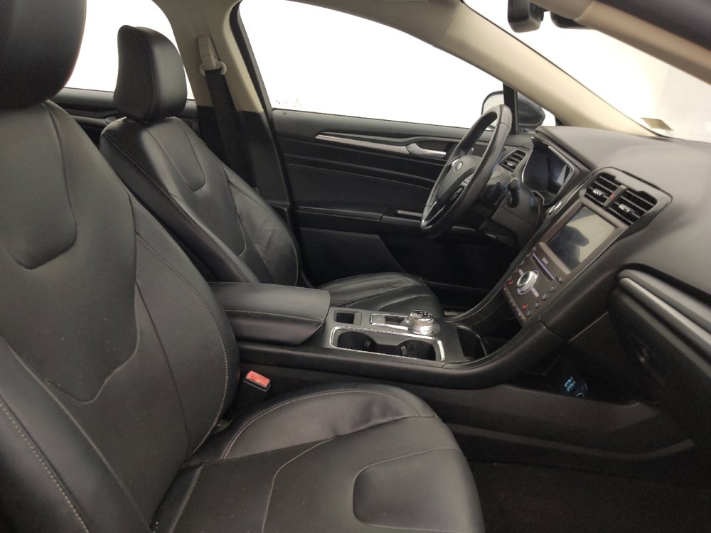Used 2020 Ford Fusion Titanium AWD/4WD image 21