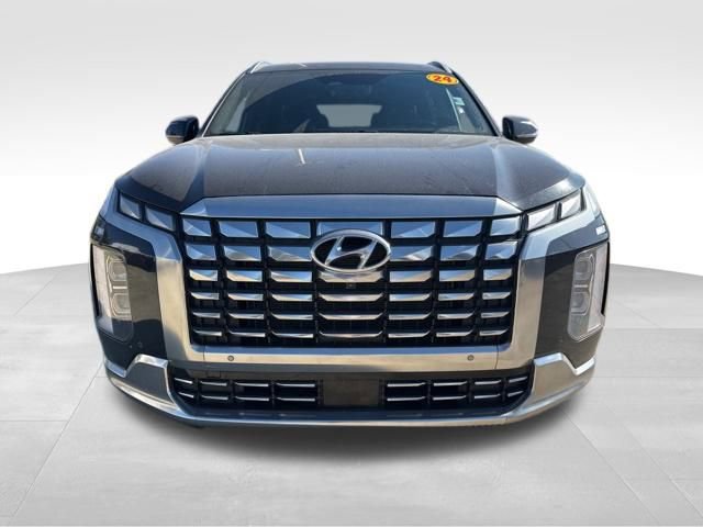 Used 2024 Hyundai Palisade Calligraphy image 3