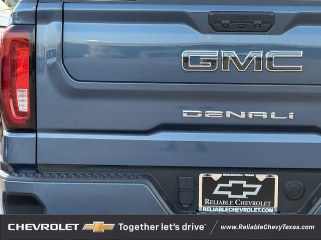 Used 2025 GMC Sierra 1500 Denali Ultimate AWD/4WD image 9