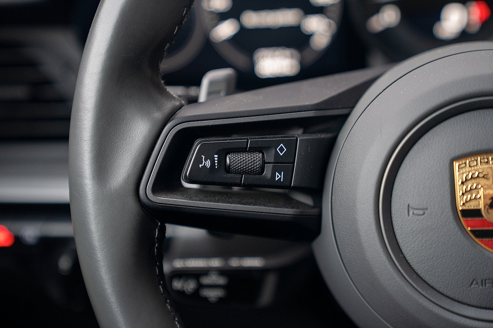 Certified 2022 Porsche 911 Carrera image 7