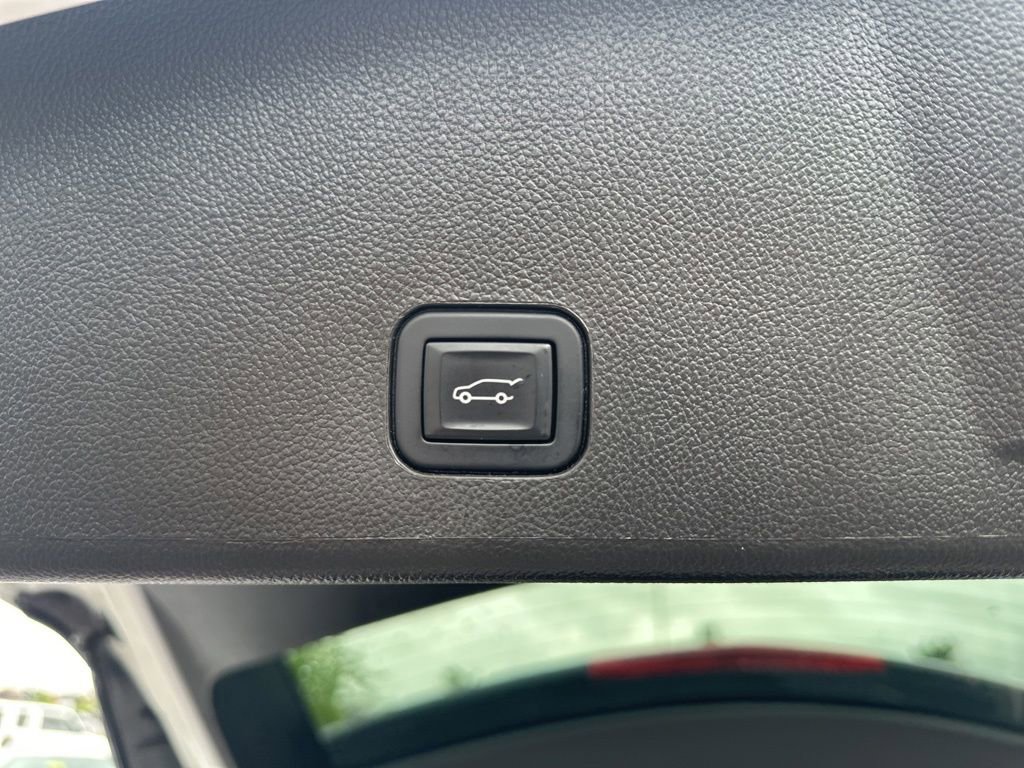 Used 2013 Cadillac SRX Luxury w/ Driver Awareness Package FWD image 11