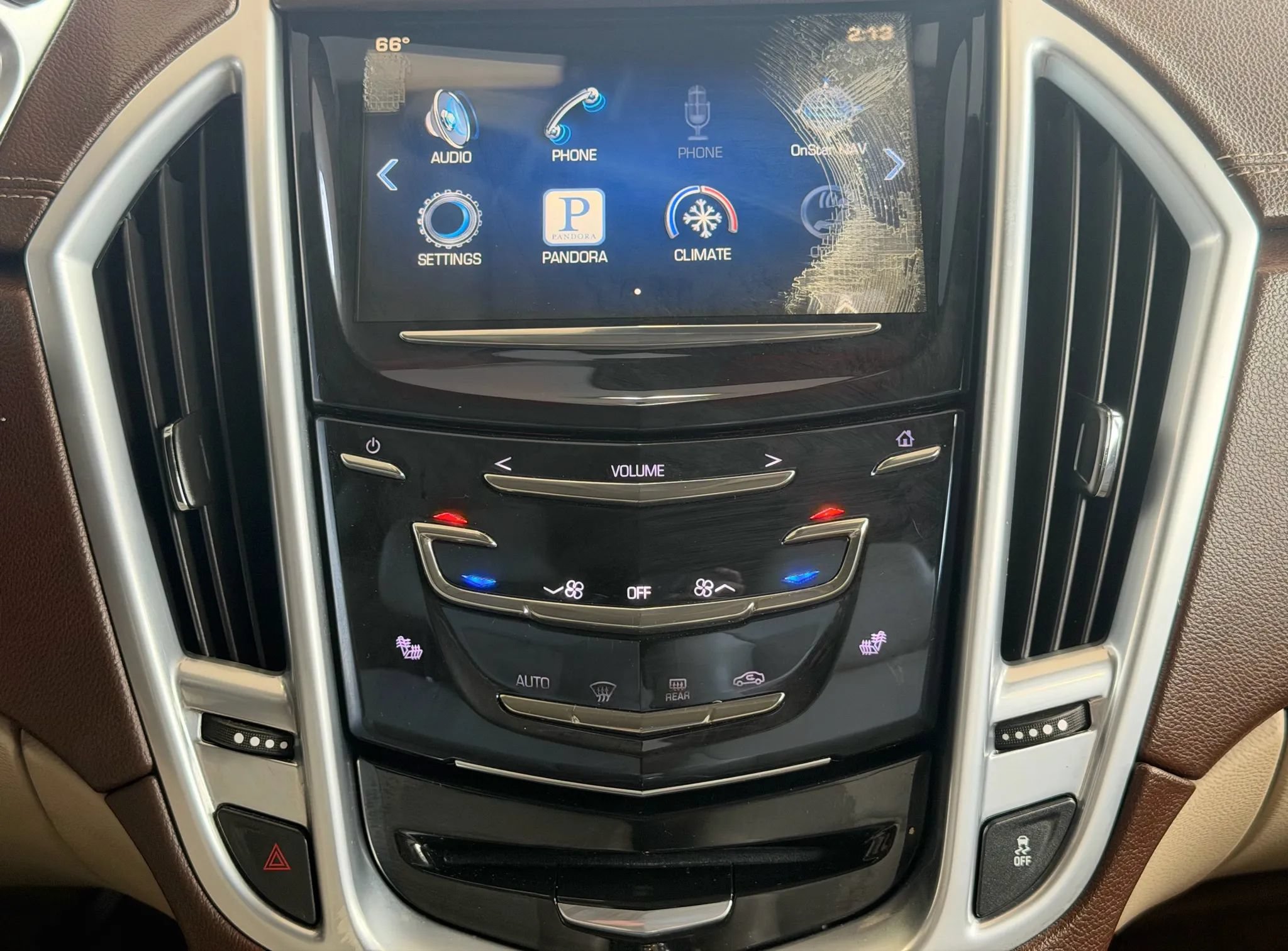 Used 2014 Cadillac SRX Luxury w/ Driver Awareness Package AWD/4WD image 17