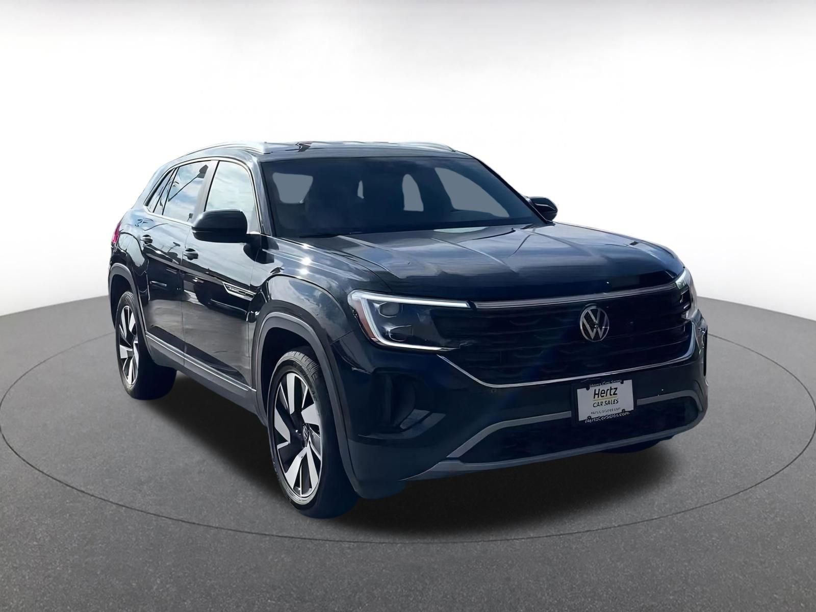 Used 2025 Volkswagen Atlas Cross Sport SE image 3