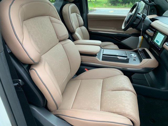 New 2027 Lincoln Navigator Black Label AWD/4WD image 11