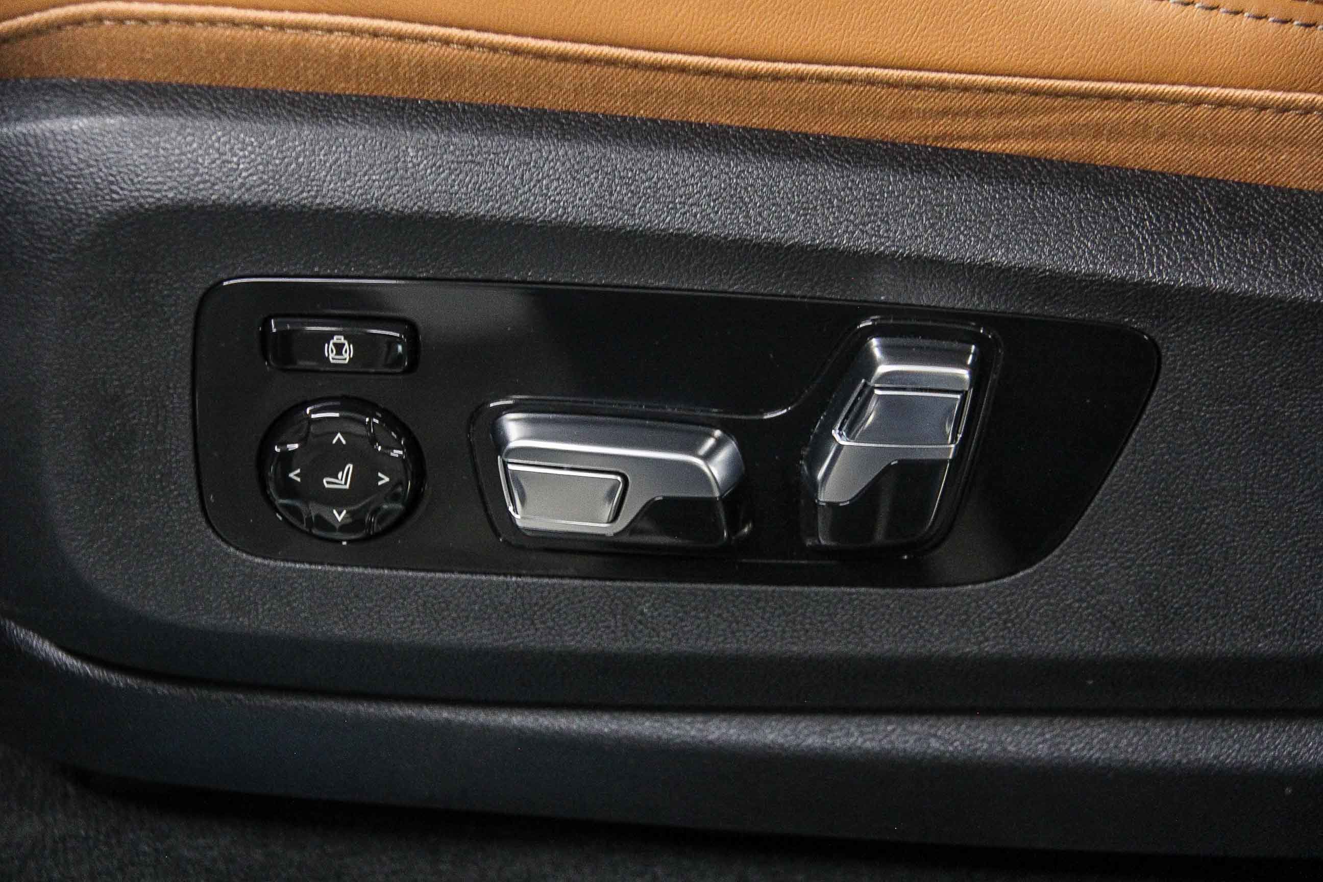 Used 2026 BMW X7 xDrive40i w/ Premium Package AWD/4WD image 22