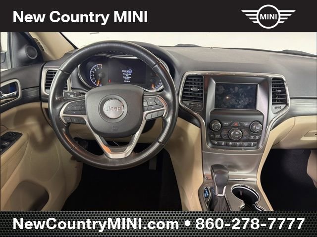 Used 2020 Jeep Grand Cherokee Laredo image 18