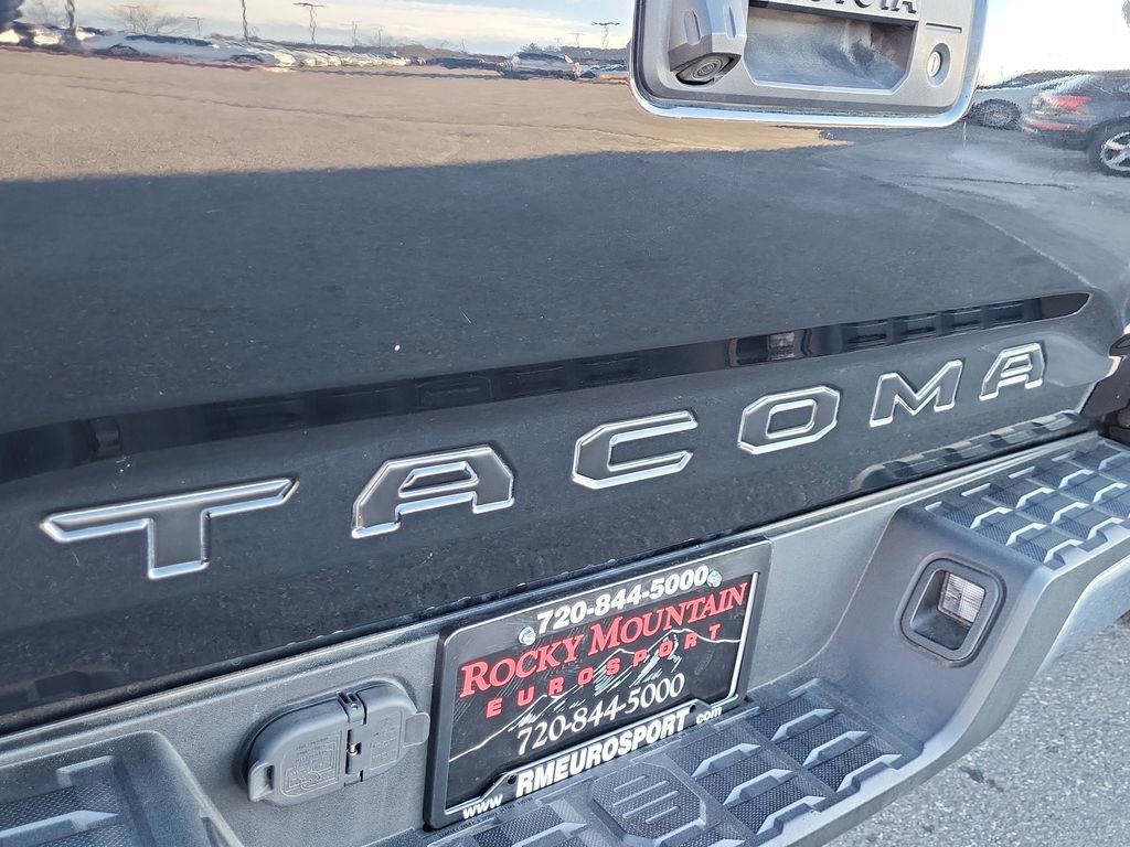 Used 2019 Toyota Tacoma TRD Off-Road image 15