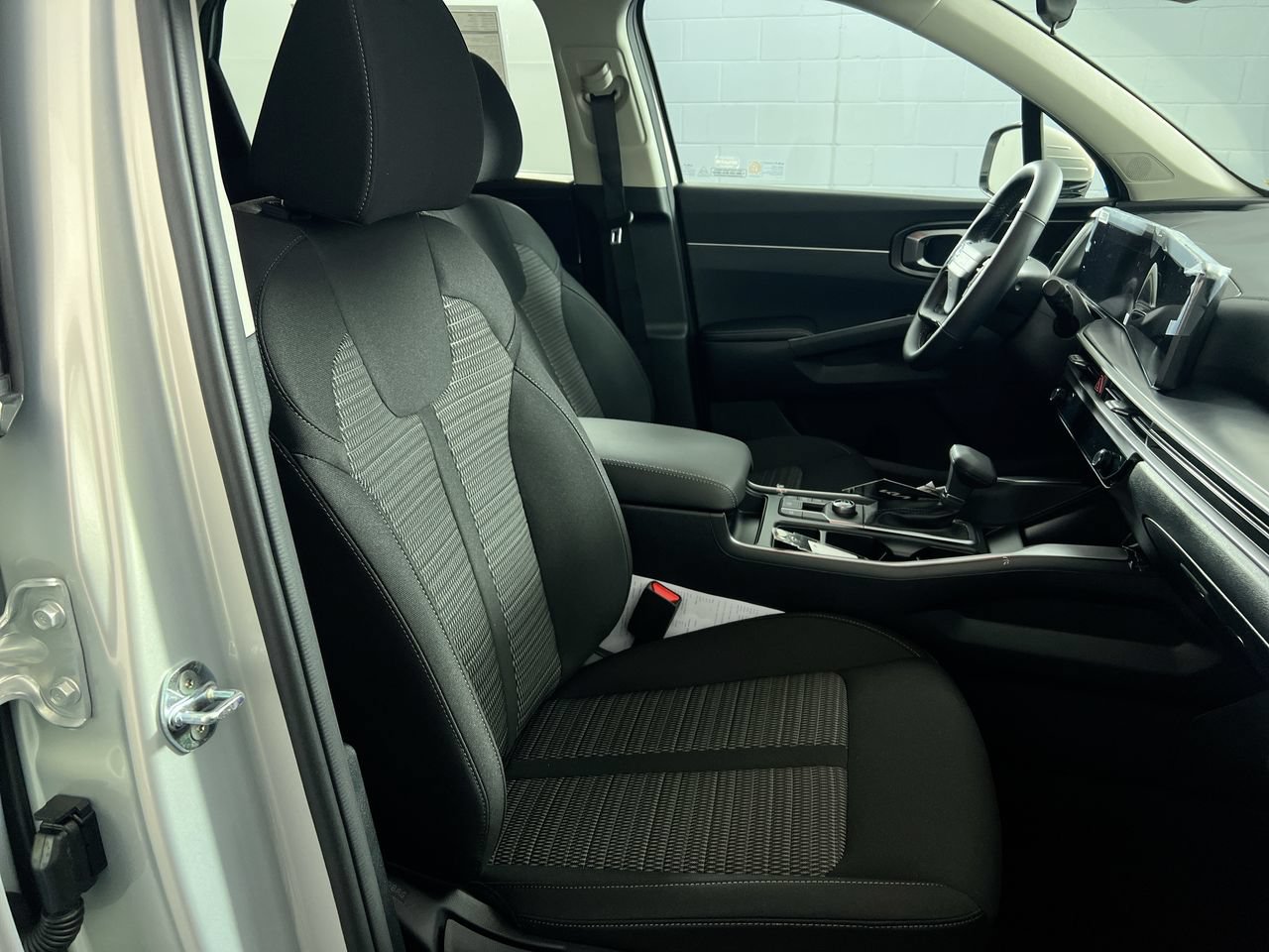 New 2026 Kia Sorento LX FWD image 31