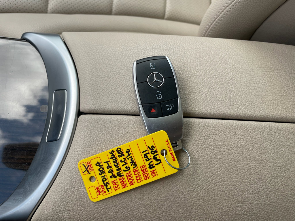 Used 2021 Mercedes-Benz GLC 300 4MATIC image 33