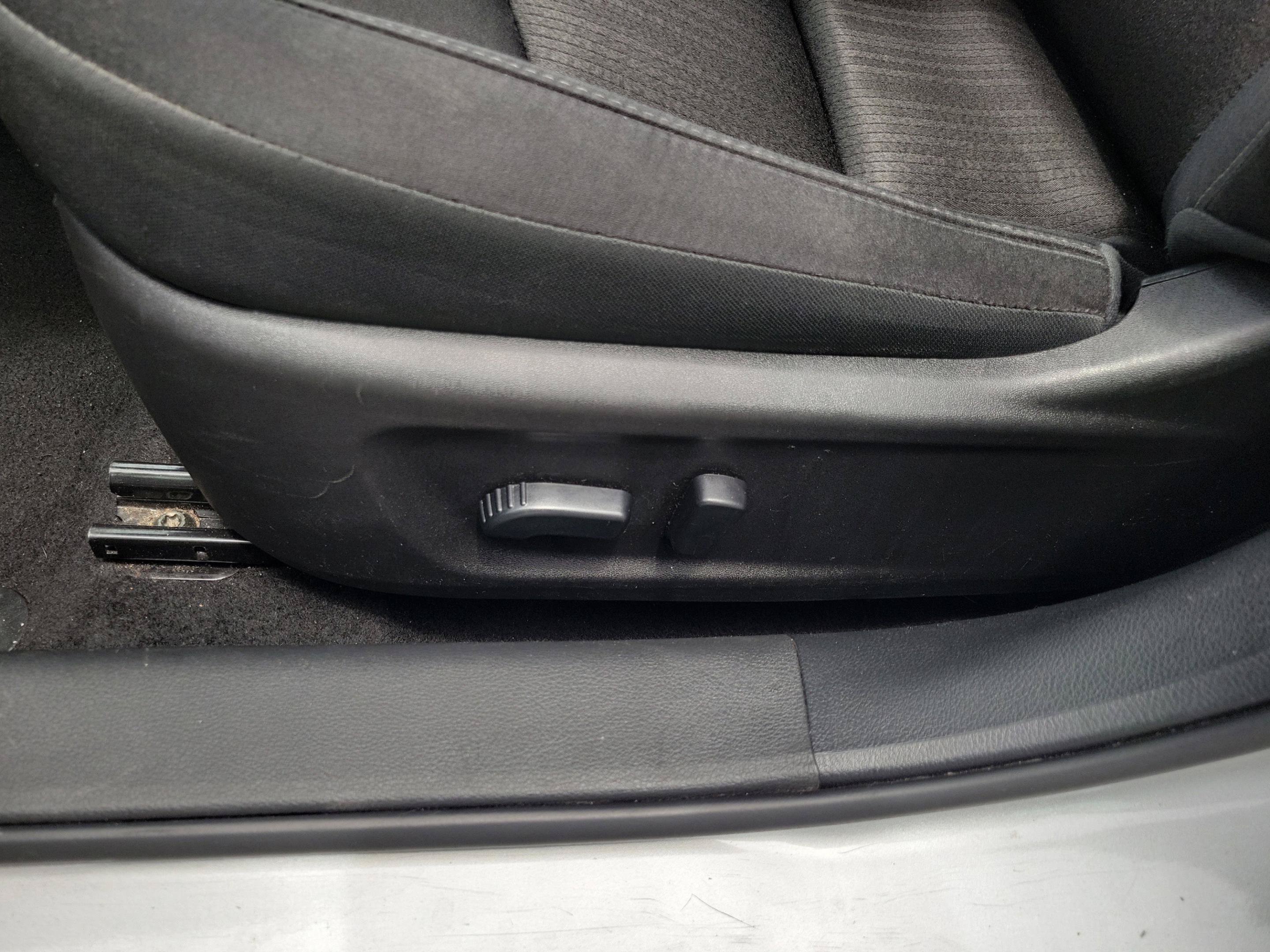 Used 2024 Nissan Altima 2.5 SV FWD image 18