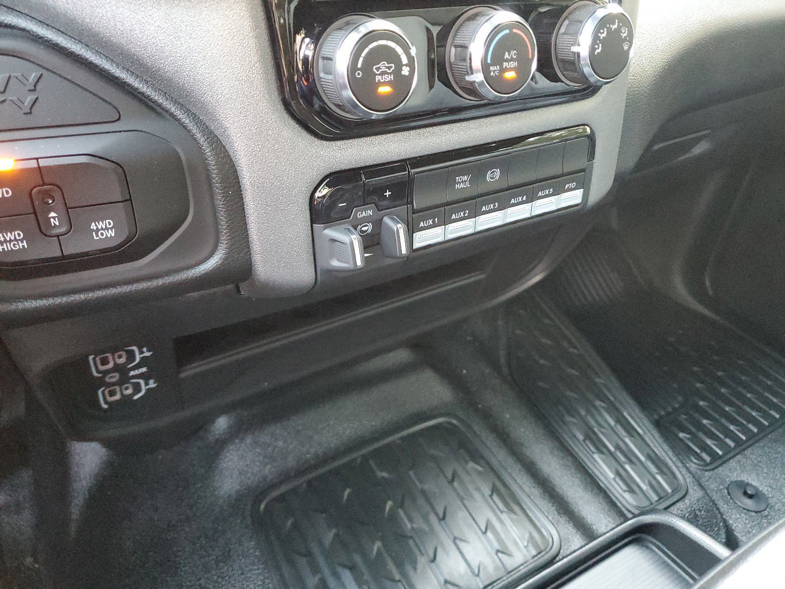 New 2026 RAM 3500 Tradesman w/ Safety Group image 23