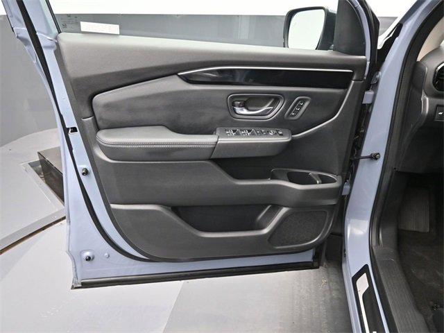 Used 2024 Honda Pilot Touring image 22