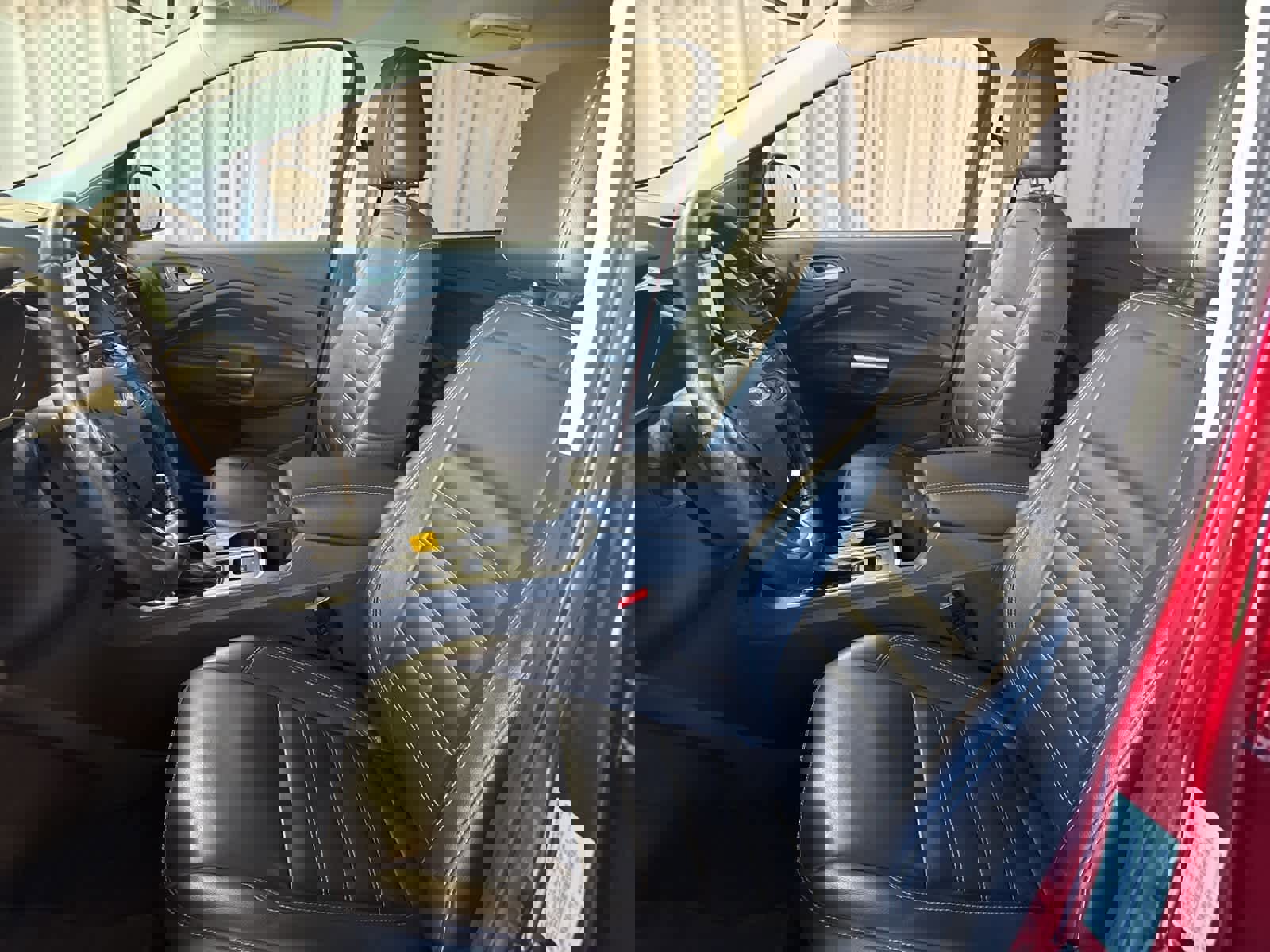 Used 2017 Ford Escape Titanium image 18