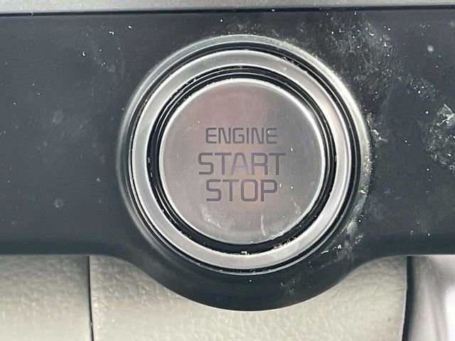 Used 2024 Kia Carnival LX image 6