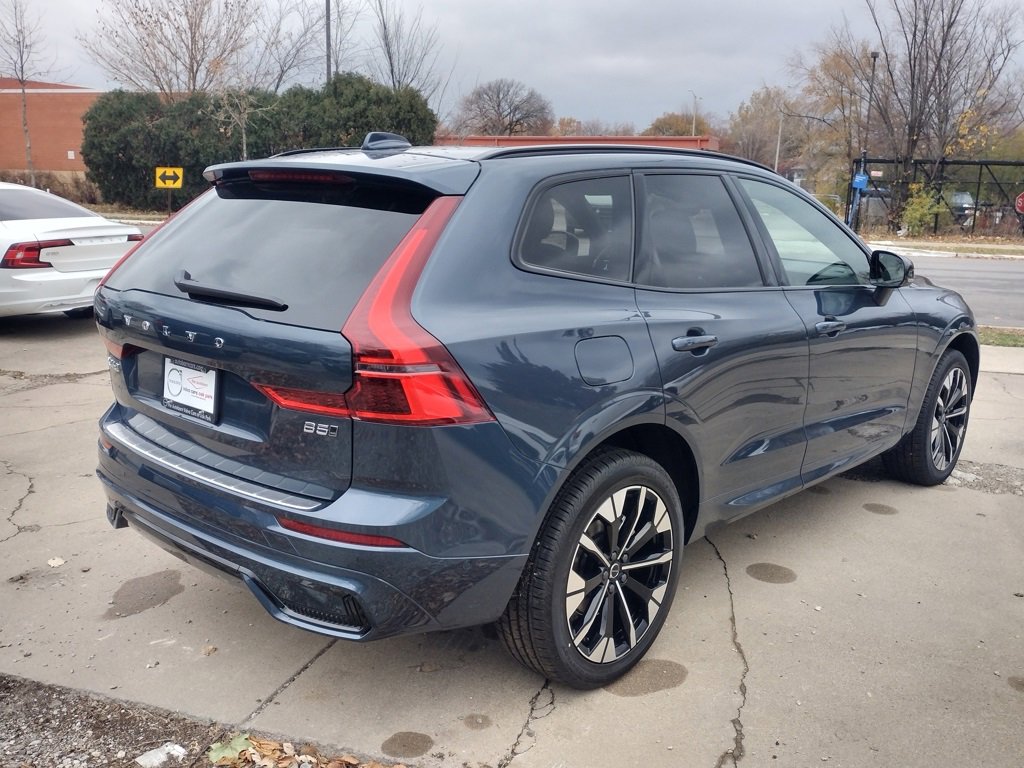 New 2026 Volvo XC60 B5 Plus w/ Protection Package Premier image 8